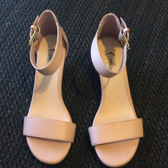 Shoes - Picture 1 of 2